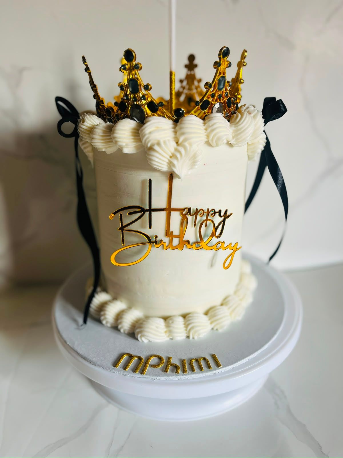 Black Crown Birthday Mini Cake by Baked by Buhlebenkosi